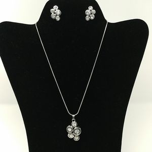 NWT Multi Circle Discs Gem Necklace Set